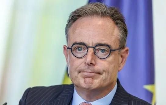 【好言难劝送死鬼】
比利时首相德韦弗明确表示，与俄罗斯达成协议，似乎是唯一可行的