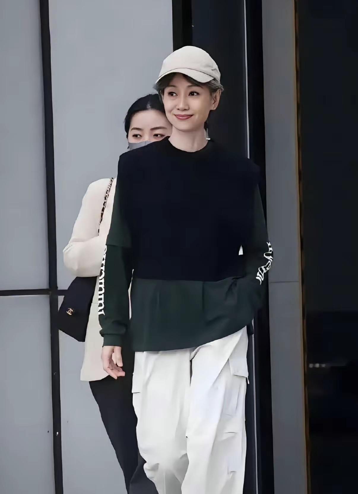 看过她演的电视剧，就是想不起来名字了