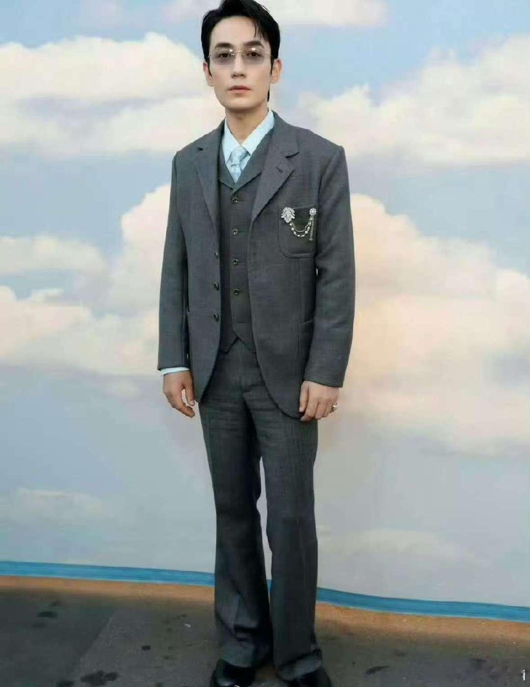 刘亦菲朱一龙vogueworld盛典生图 刘亦菲朱一龙活动生图 啊！ 谁在陷害！