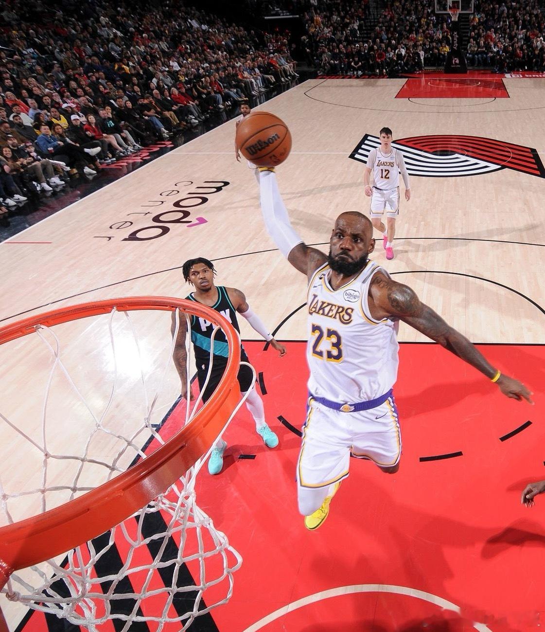 官方：詹姆斯今天出战！背靠背局 猛龙vs湖人