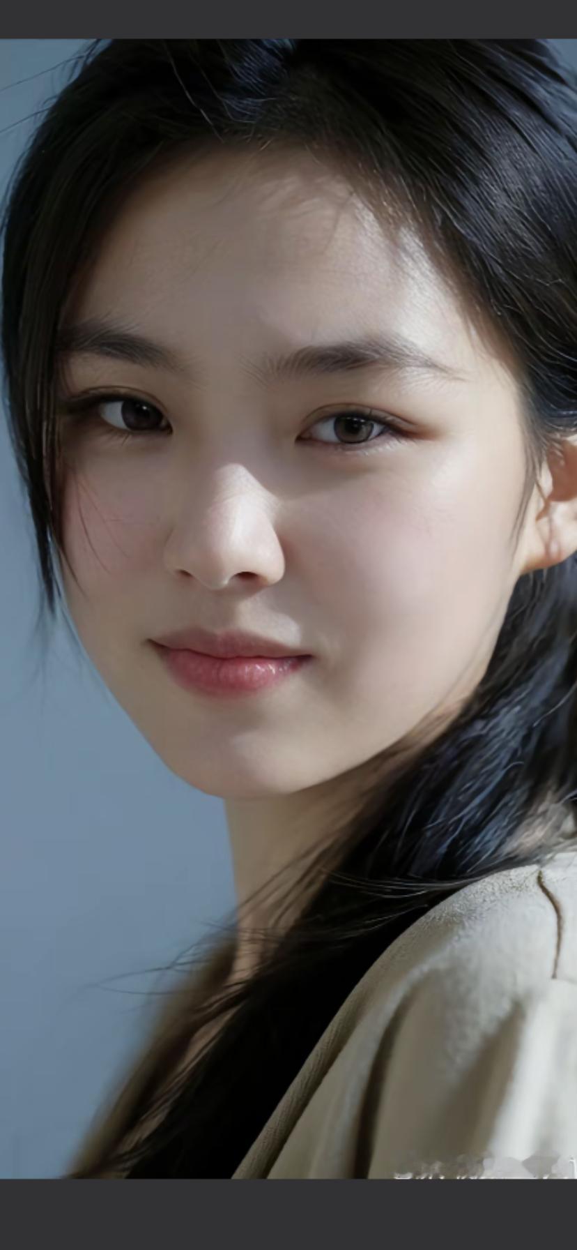 温柔甜美的少女，浅笑如花，清新自然。