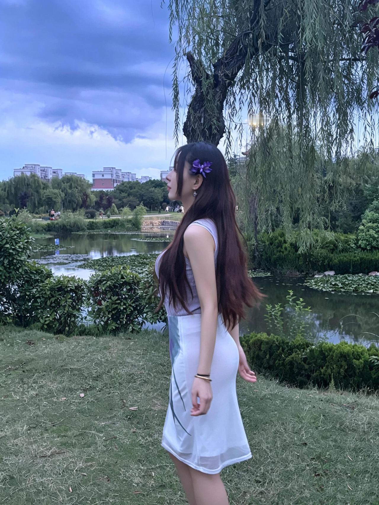 北京协和医院的医生说：
“心里有点事就睡不着的人，
多半不是身体出了毛病，

是