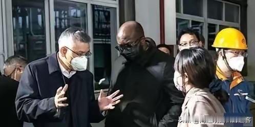 发双份工资，才是中国海外派遣员工薪酬正确破局之道！
5月2日，中国投资200亿美