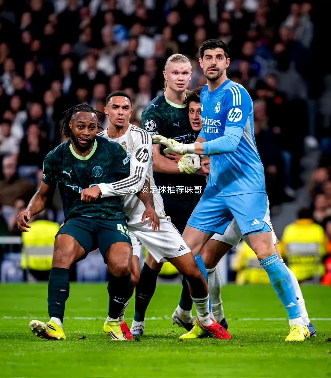 哈兰德现在彻底憋了一肚子火！曼城欧冠几乎没戏，还是以这种低级失误的方式崩盘。瓜帅