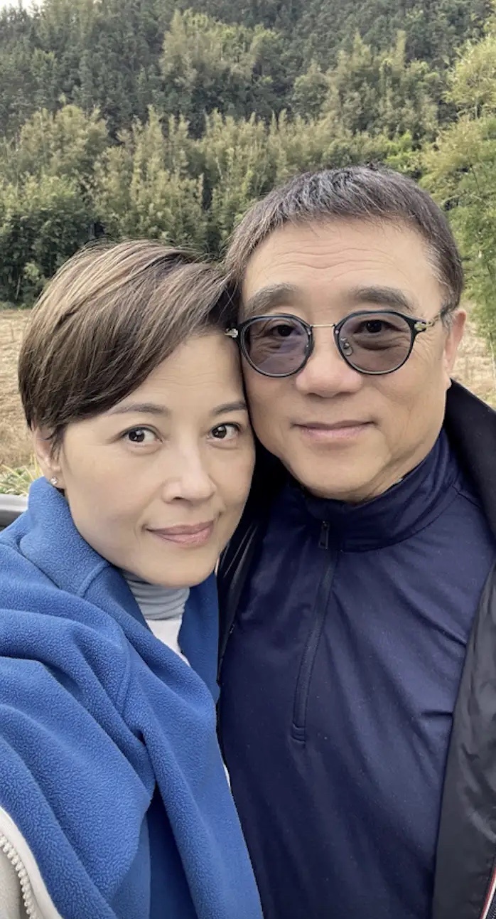 61岁黎燕珊情人节公开恋情，男友是教友外表憨厚，恋情获子女支持！ 