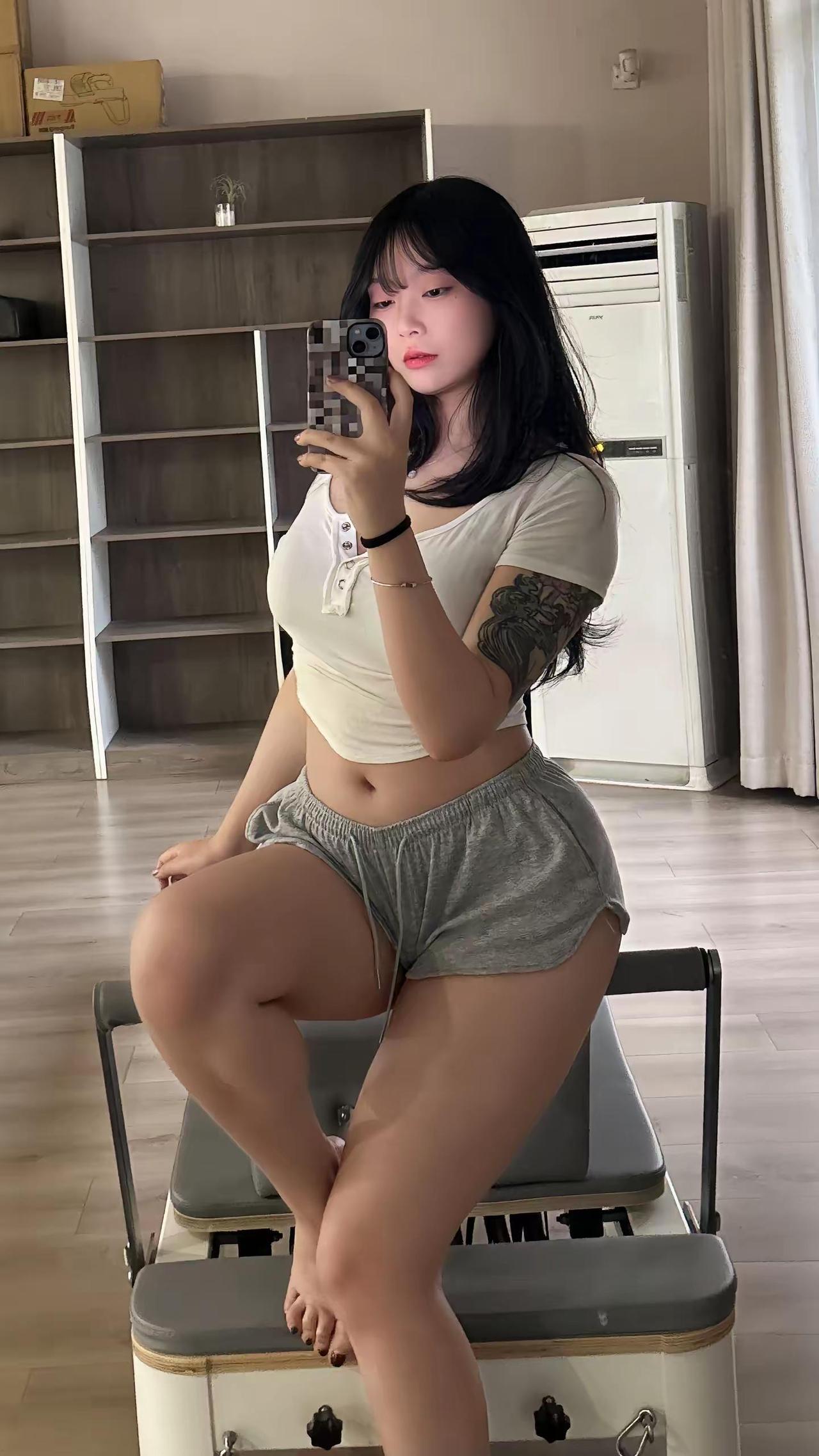 更新一下。短裤穿搭