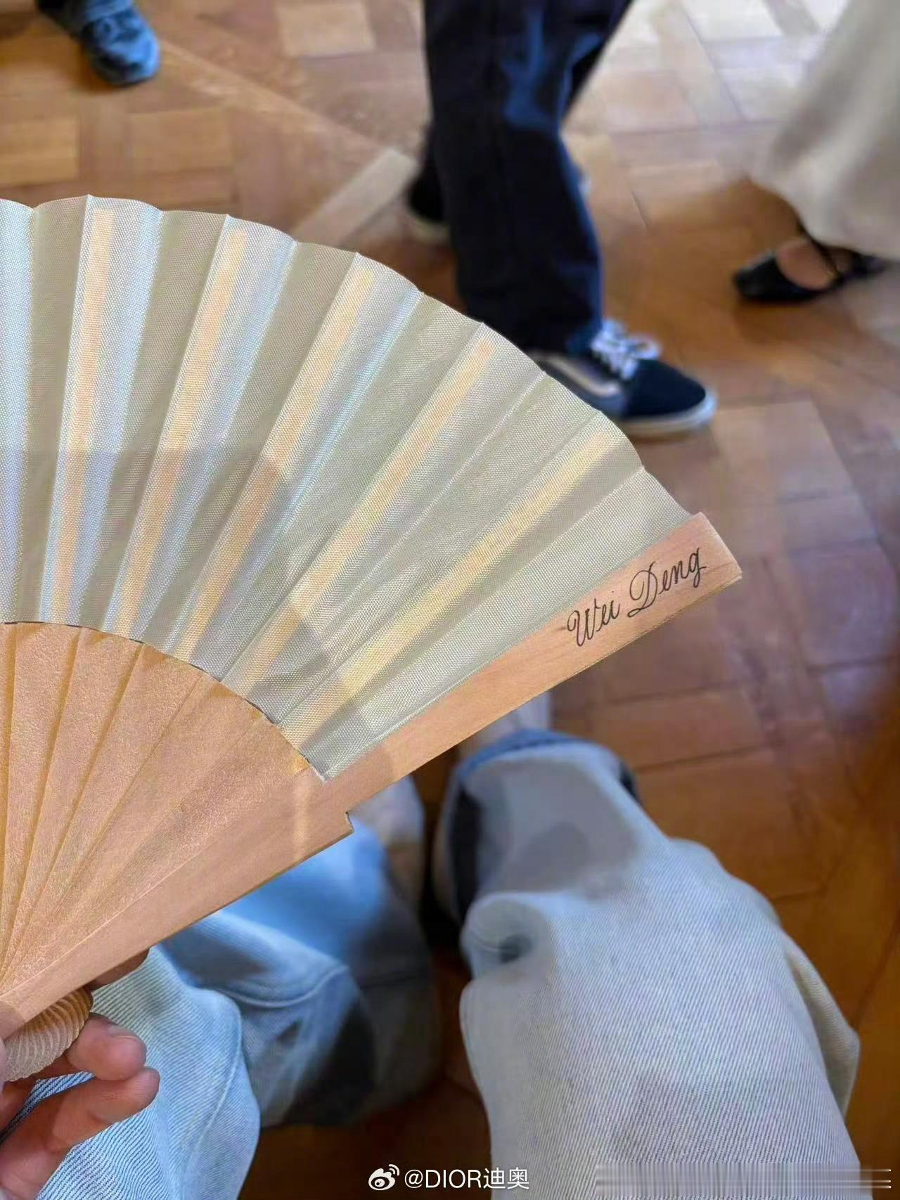 晚安  让今晚的月光守护你的睡眠，愿你在梦中遇见美好。晚安。 