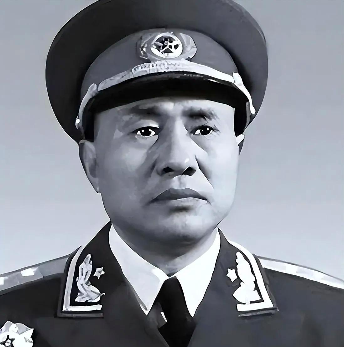 1955年9月27日，中南海授衔现场，当念到“胡奇才”时，台下不少四野老兵心里都