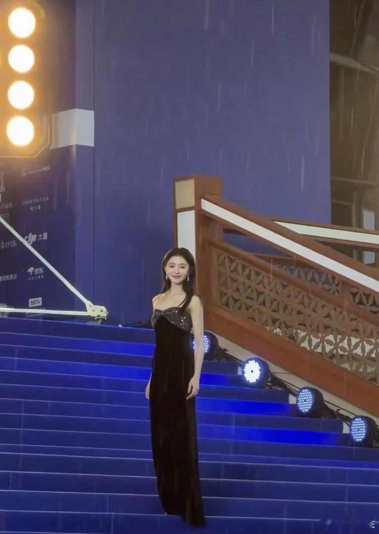 刘浩存谈消失的人角色 真的好喜欢这部电影啊，不向困境低头，不向磨难妥协，还是刘浩