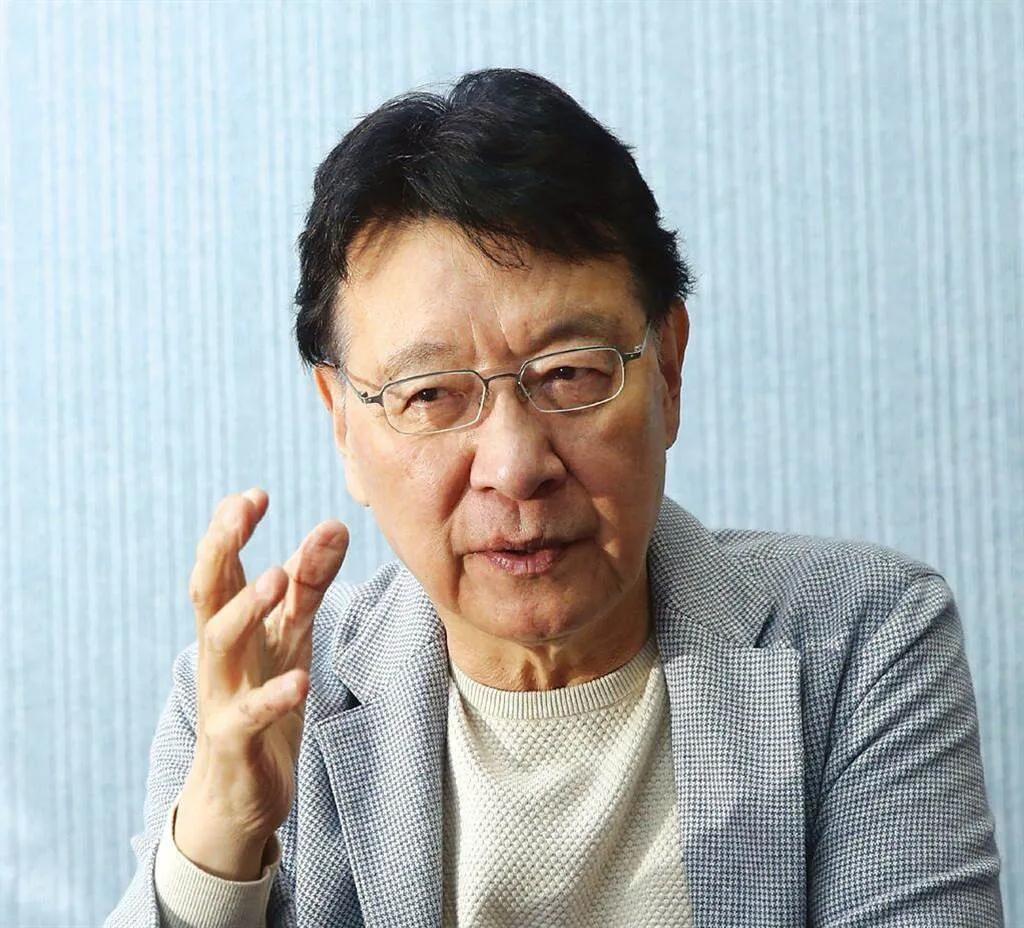刚看到赵少康猛悟到台湾的根本出路在坚持一个中国原则‘’九二共识
‘’反对台独‘’