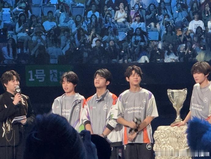 KSG队史首冠作为队伍的首个冠军，这次春季赛冠军什么含金量就不必多说了吧，KSG