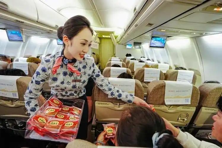 中国航空出行人群规模迎来历史性突破，航空总人口正式跨过 5 亿大关，稳稳位居全球