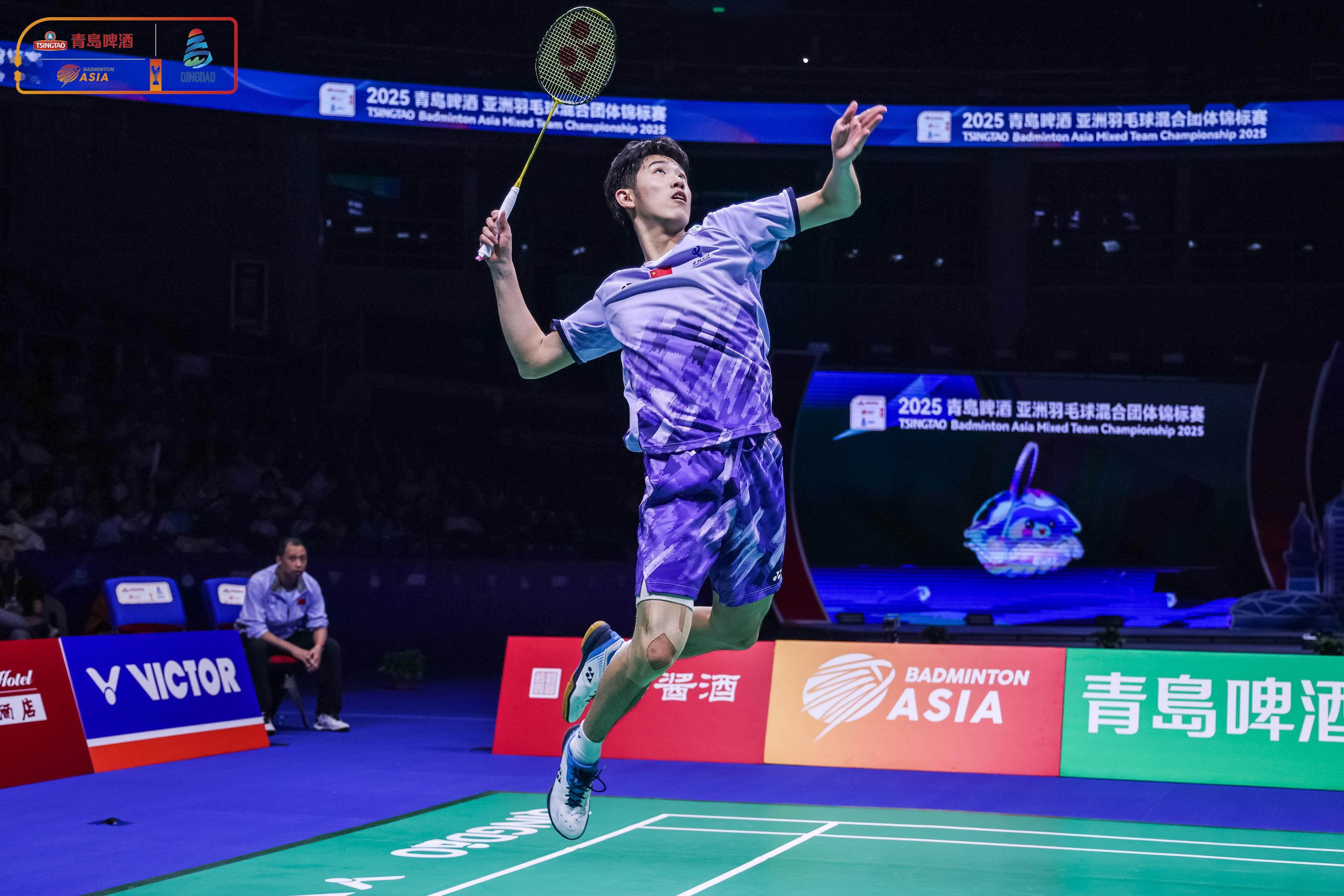 资格赛第一轮：胡哲安🇨🇳 22-20、21-11 🇲🇾郭景宏下轮对手：黄