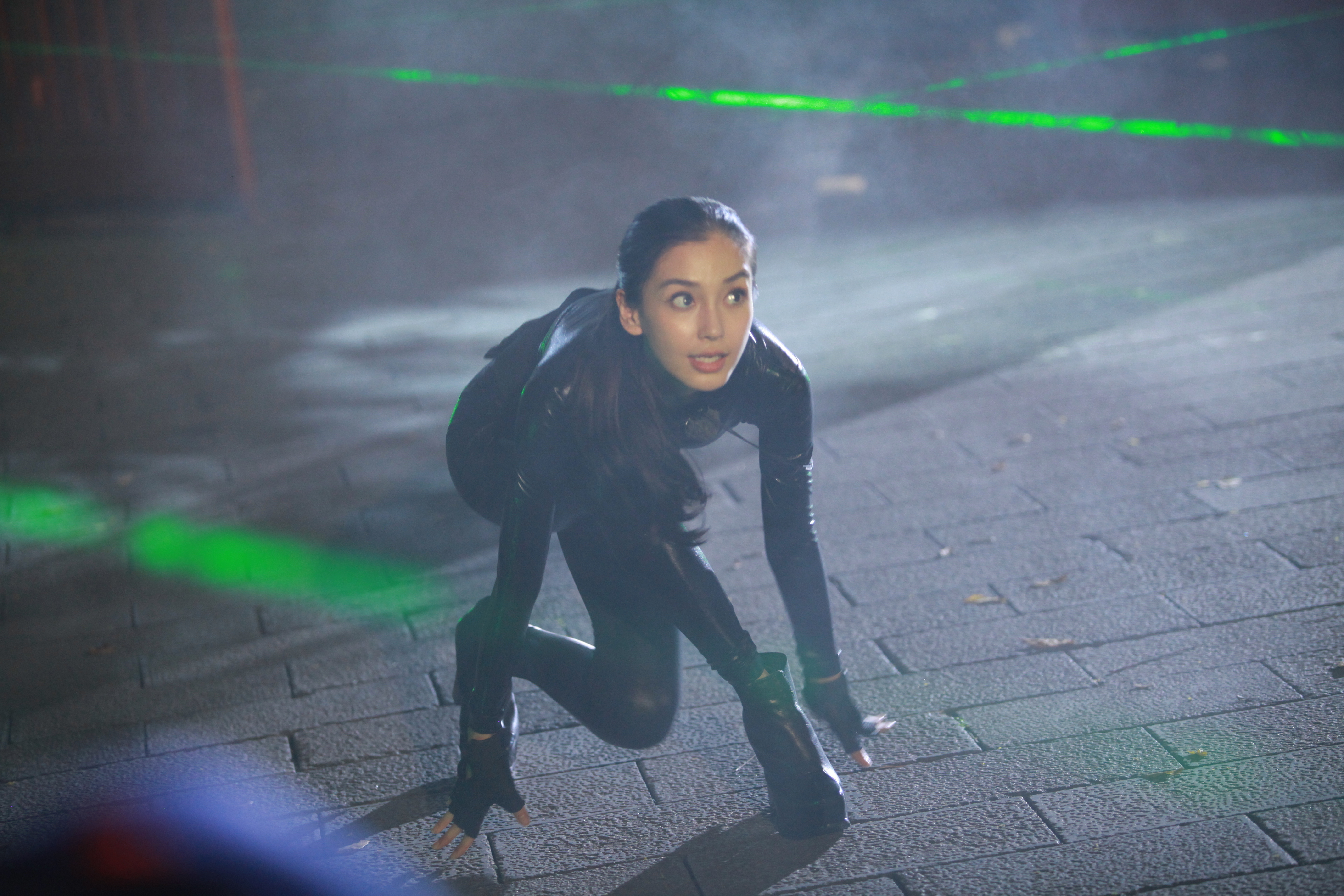 Angelababy 我不想过生日了跑男第一期baby登场造型就是从这里认识了鼻