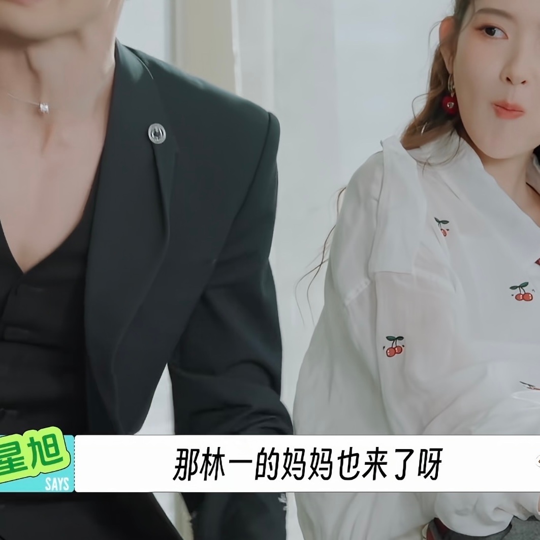哎哟幸福又孝顺的乖宝宝！生日妈妈去重庆陪他过，去综艺也边工作边陪妈妈真的做到了多