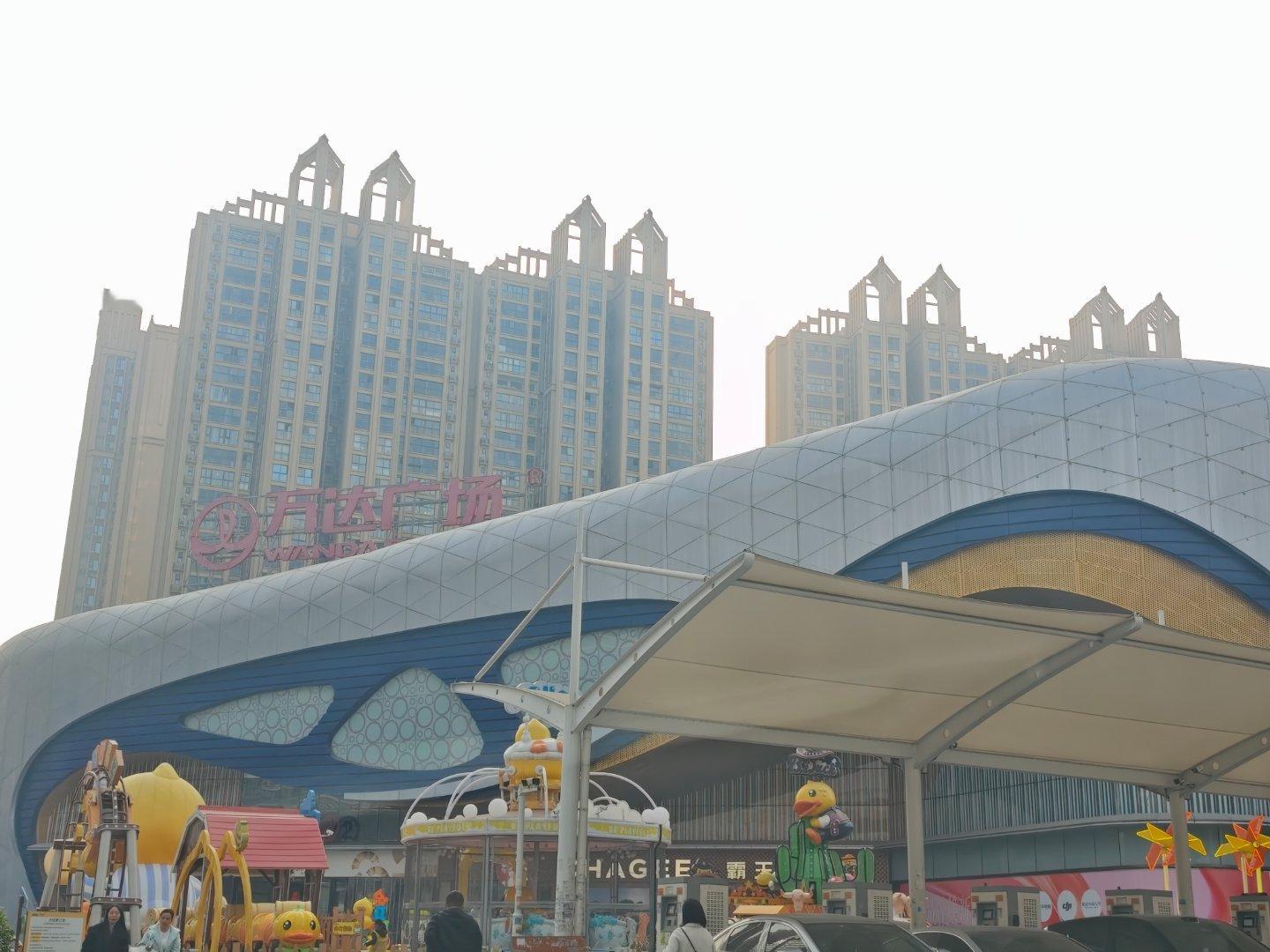 xs，我说来看一下有没有三星三折叠，结果一看，店倒闭了，之前还没注意