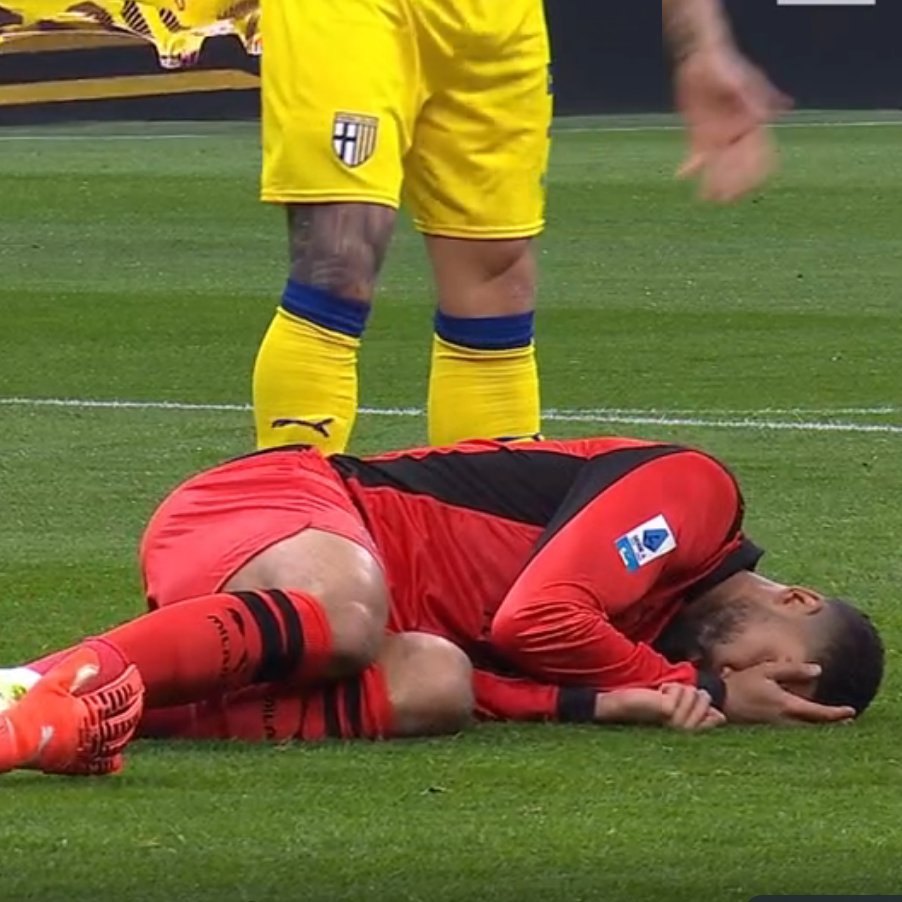 【🚑】 👉洛夫图斯·奇克🏴󠁧󠁢󠁥󠁮󠁧󠁿相撞后遭受严重外伤，牙齿