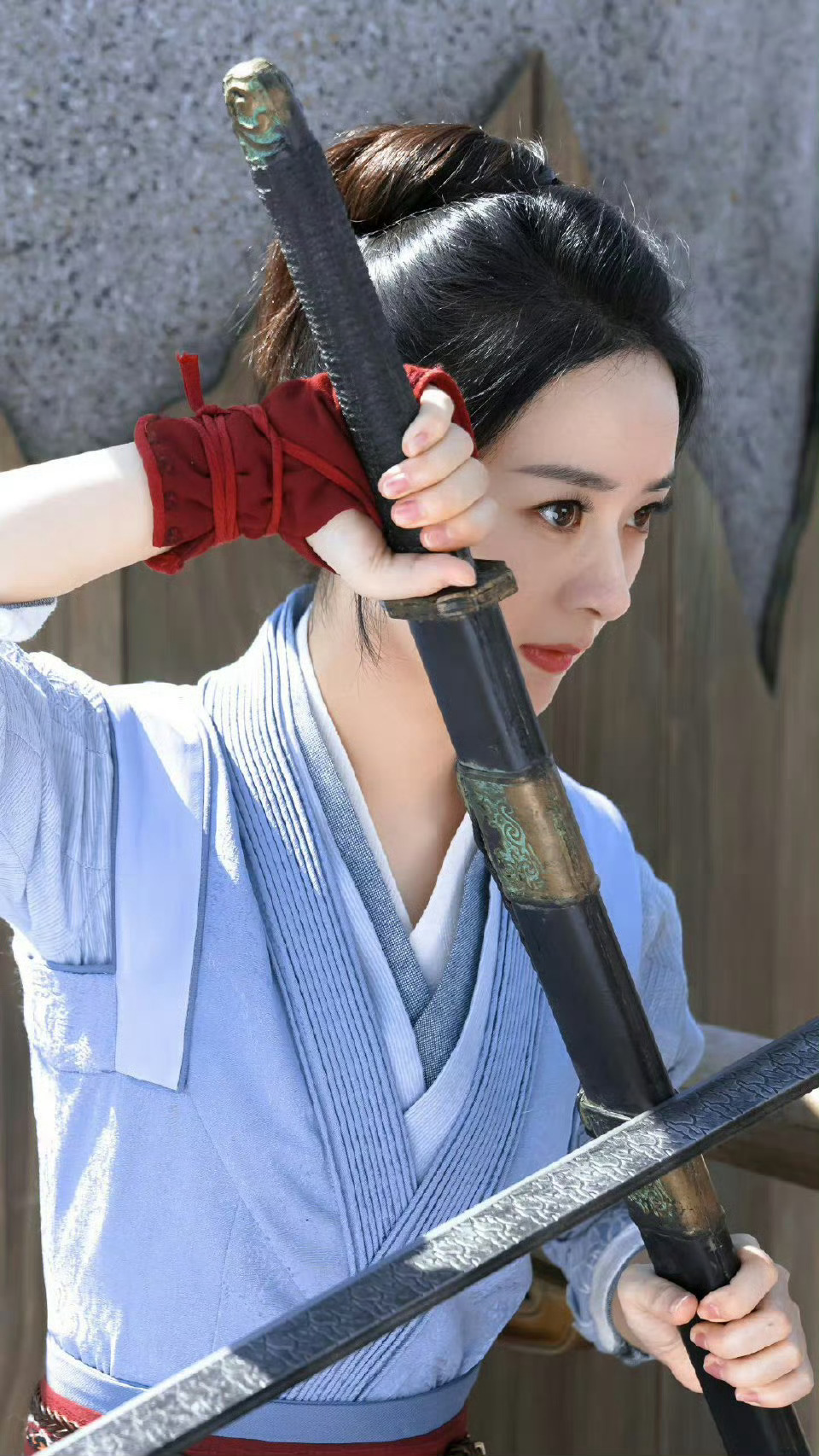 江湖侠女周翡又美又飒