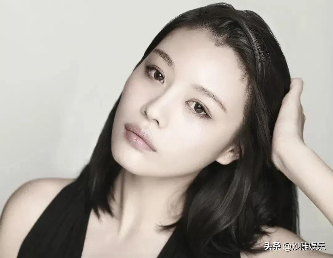 汪峰前女友，自爆和男友分手原因竟是被打了？！


3月6日，汪峰的前女友葛荟婕在