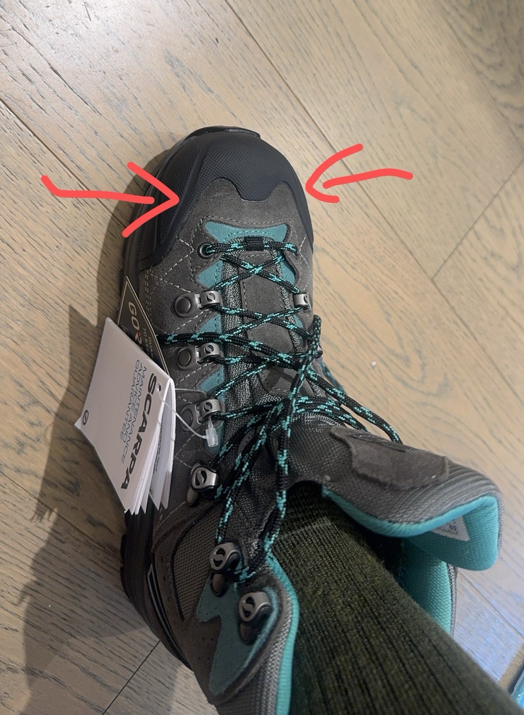 去年买的lowa mk2已经被我造到gtx涂层全无今年冬天又得重新买重装登山鞋了