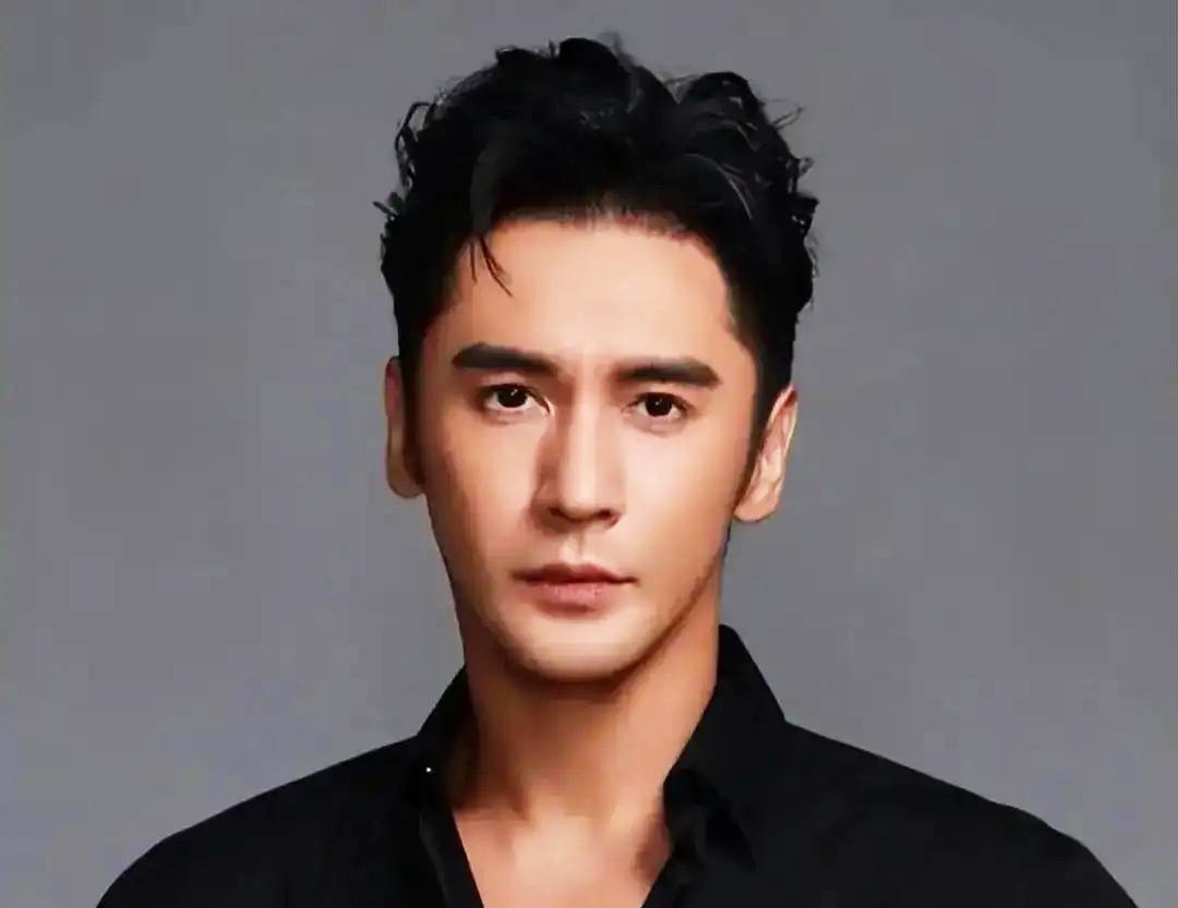 钟丽缇4月10号直播飙泪喊离婚，
我看完满肚子憋闷，隔着屏幕都能感受到她的委屈和