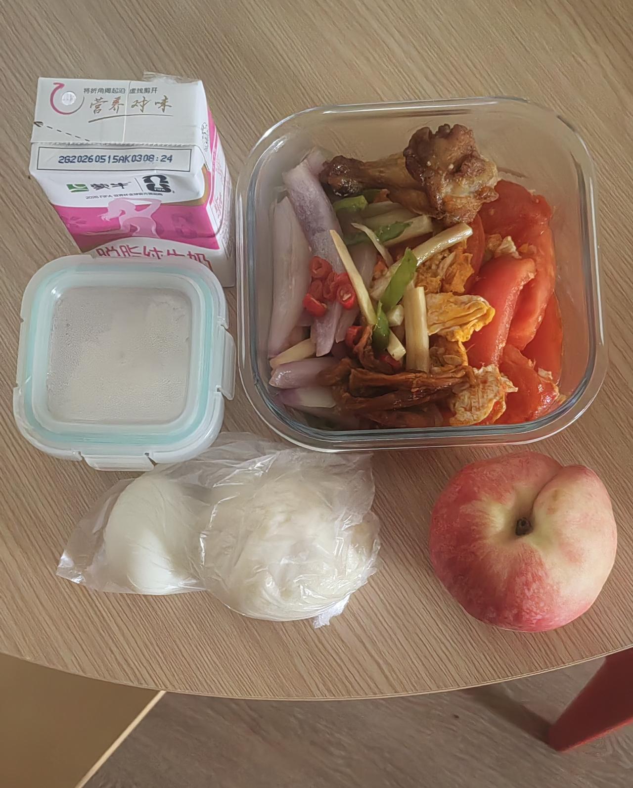 1比600
这个数字对比悬殊吧？，600是我以前做餐饮时一天的套餐份数，1是现在