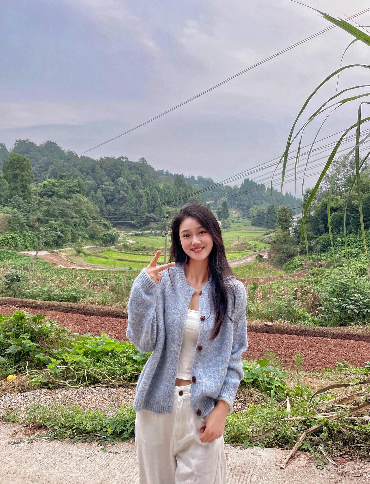 78年的47岁了，好像有点老了，老的不厉害，但又很明显。具体来说就是嗜睡、多梦、