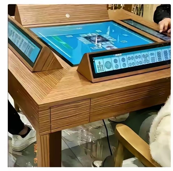 现在的麻将桌已经卷到这种程度！没有实体牌，全触控桌面干净又安静，每人面前还有独立