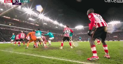 桑德兰0比1利物浦利物浦1比0桑德兰，距英超前四还差3分利物浦
