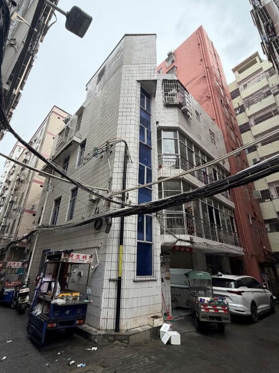悔不当初！就因为一次人情担保，赔上自家偌大的家业[泣不成声][泣不成声]
血泪忠