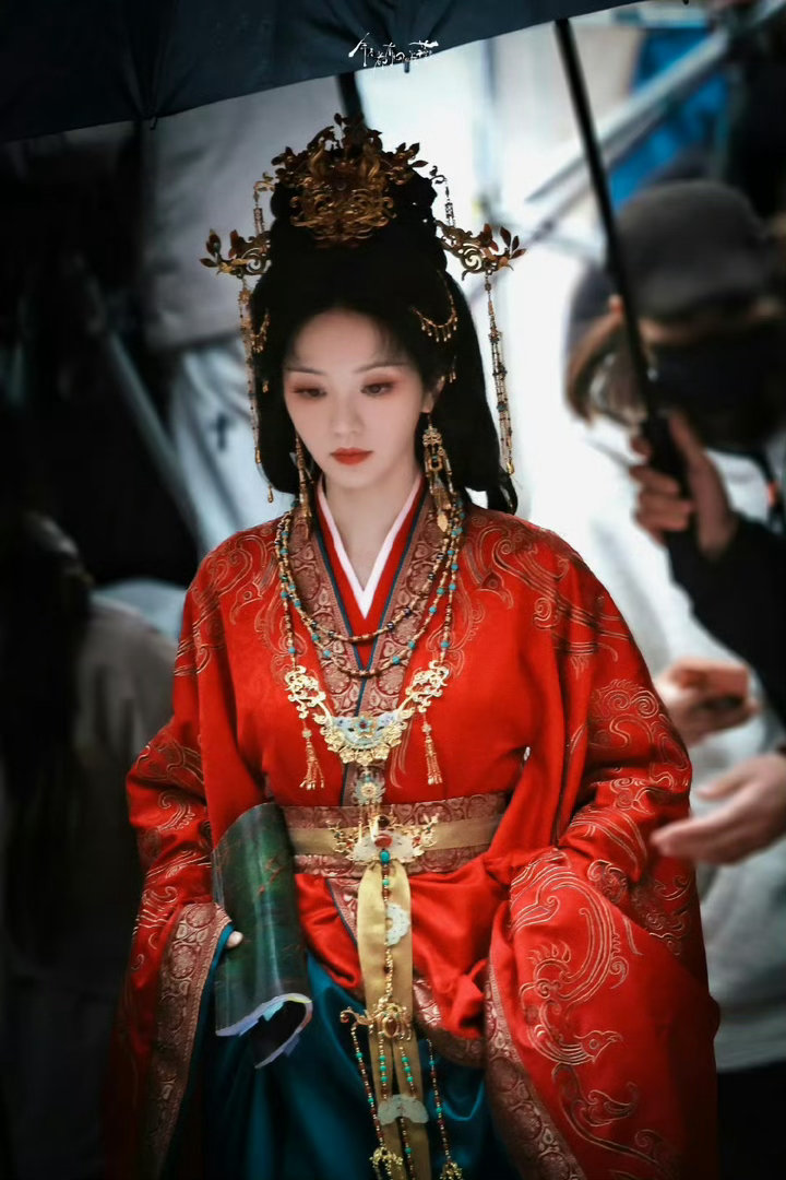 嫁金钗田曦薇演得了萌妹演得了恶女~嫁金钗这部剧的戏感实在是太好了，这个恶女完成度