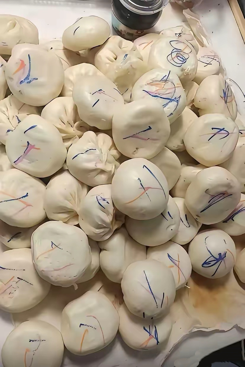 一不注意孙子把我这锅馒头毁了，这馒头还有救吗？ 