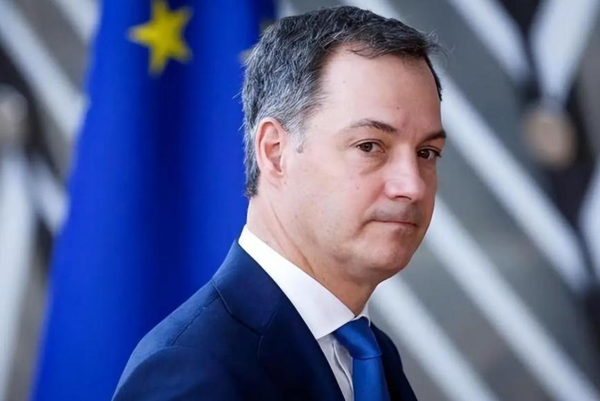 比利时首相说：

“人人都想加入欧盟，没人想加入中国。美国的任何邻国都不会说想加