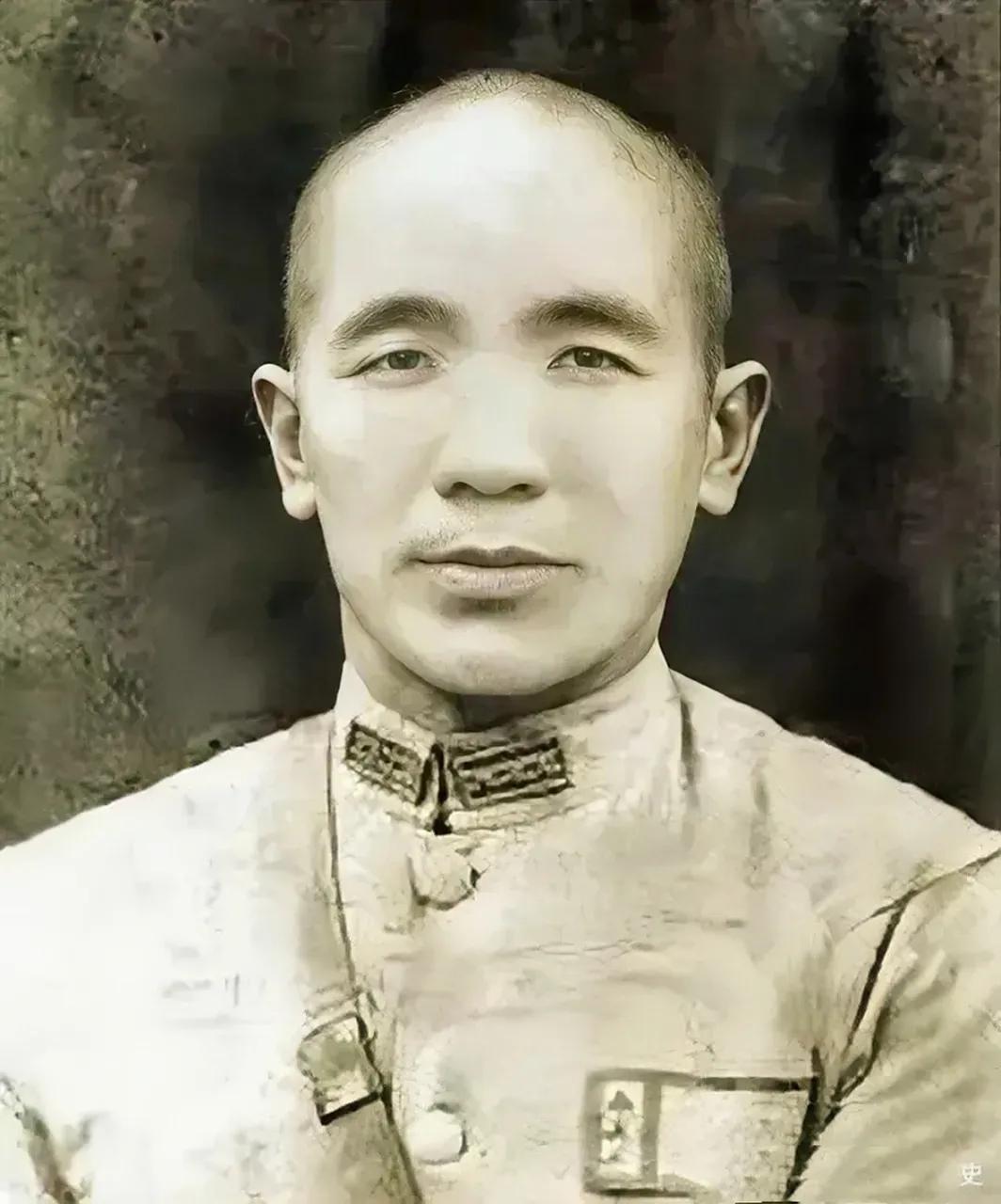 1938年，115旅被鬼子围了七层，只剩十几人时竟抢到一辆鬼子卡车，但没人会驾驶