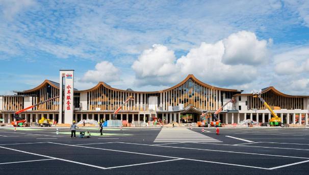 高速服务区如何盈利？多数人只上厕所或接热水，听保安怎么说？

跑高速的人都有个共