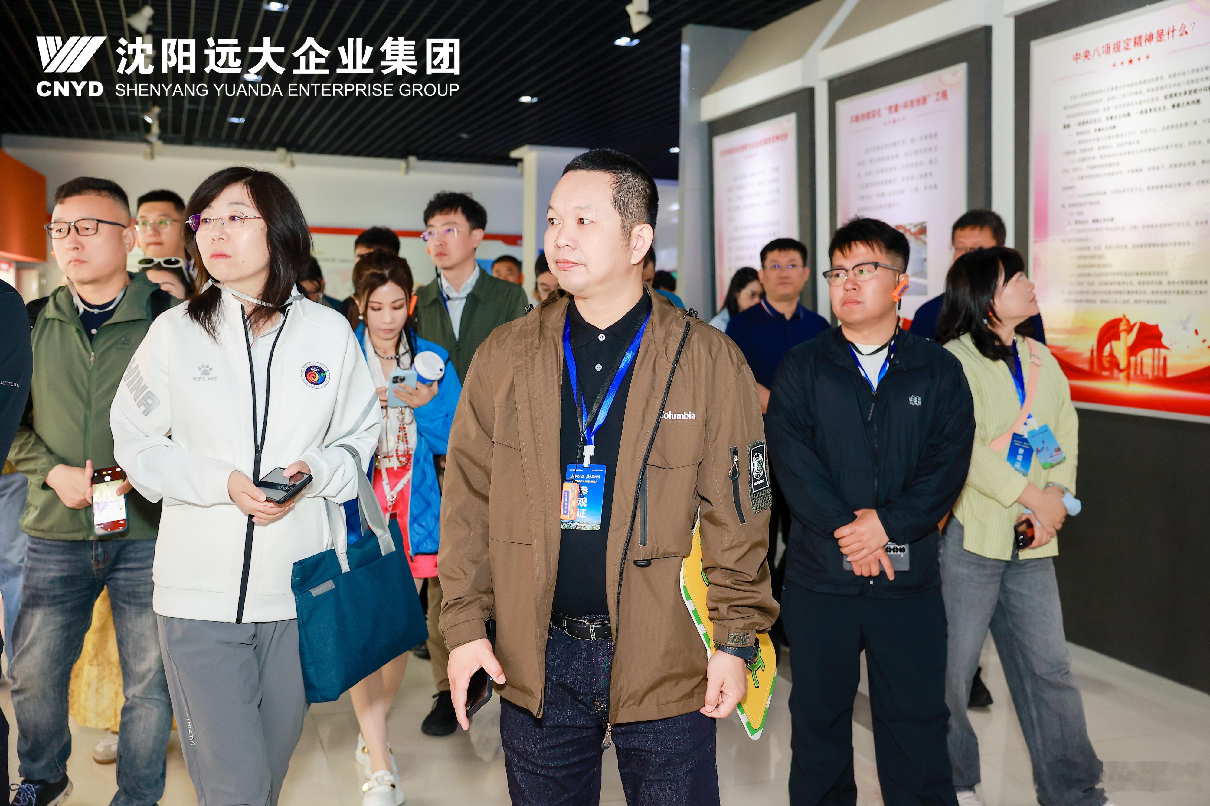 别怕走得慢，蜗牛也能登顶金字塔；别怕起点低，溪流终会汇入大海。人生不是百米冲刺，