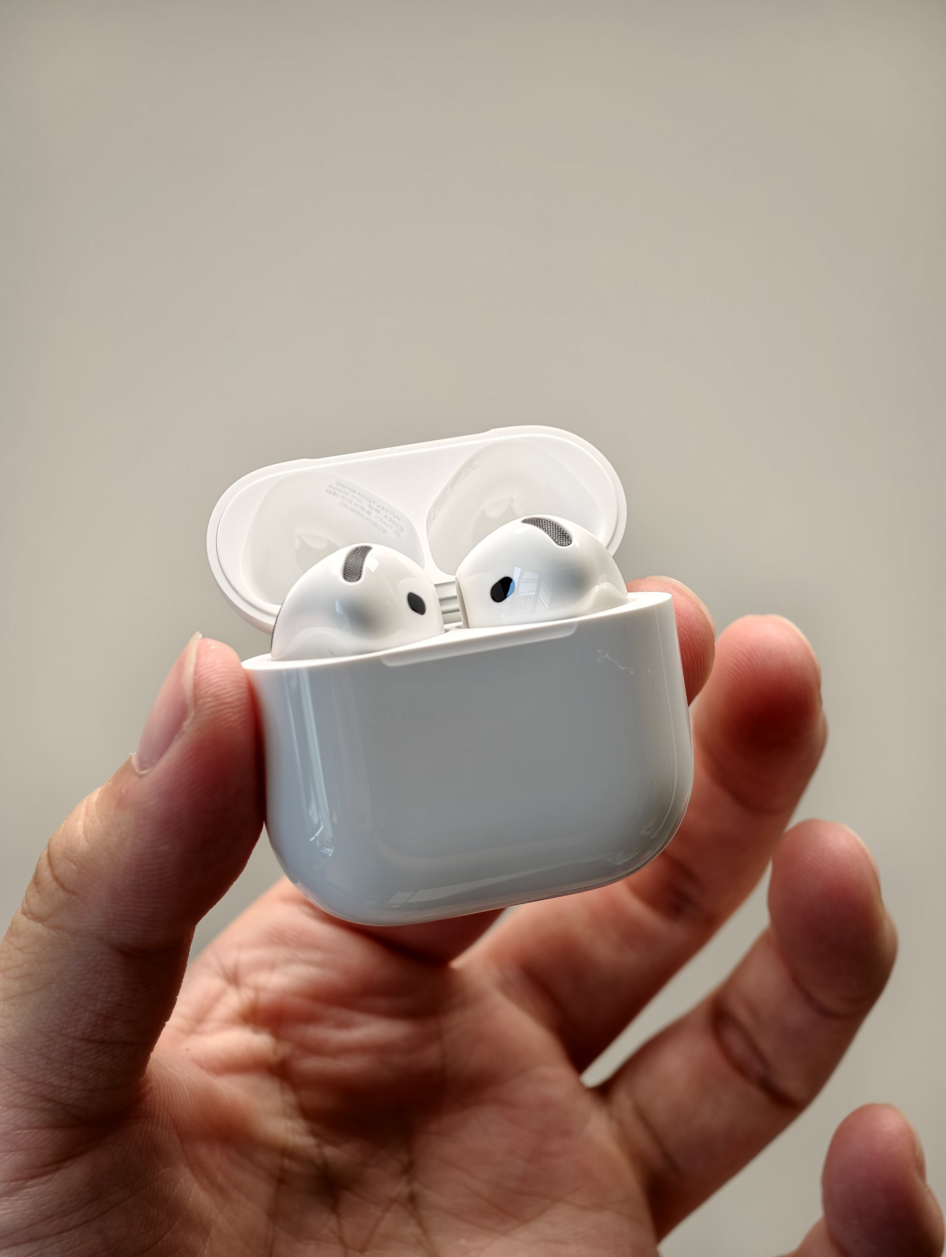 严肃体验一下 AirPods 5，相比 AirPods 4 ANC 最大感受其实