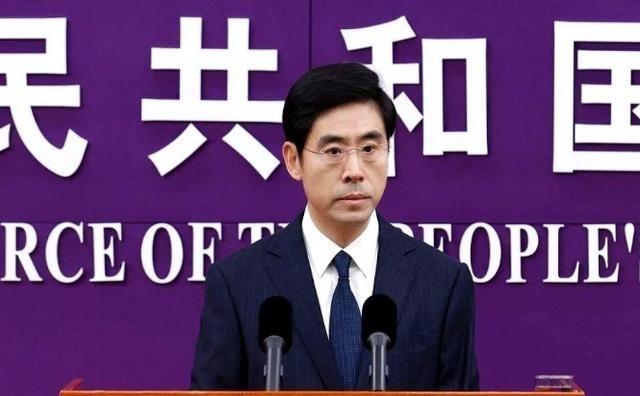 想把整个公司，连人带技术，打包20亿美金卖给美国人。你以为跑到新加坡注册一下，换