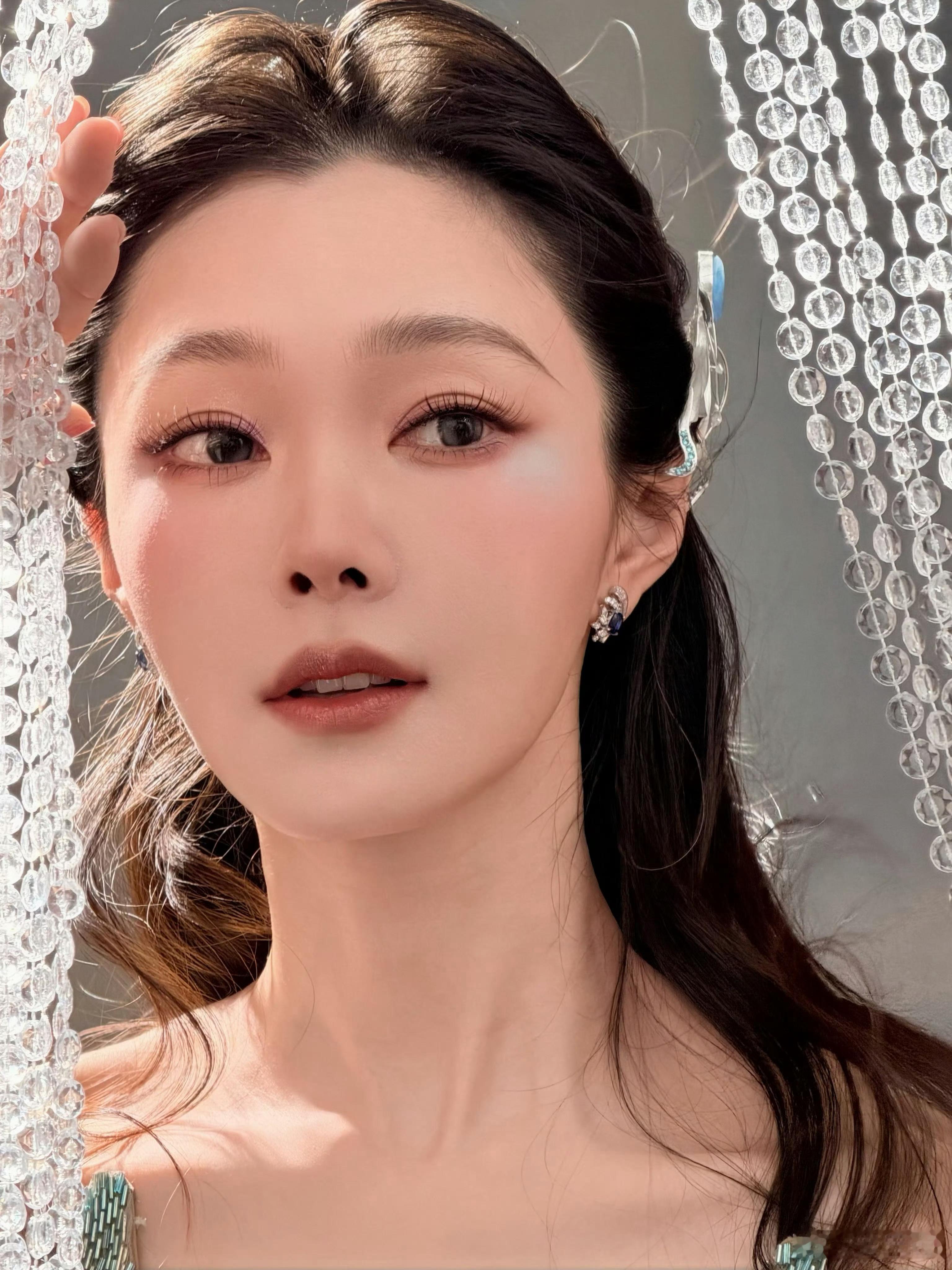 宋轶 白开水妆突然发现宋轶，她真的好适合这种妆造，高质感好绝！ 