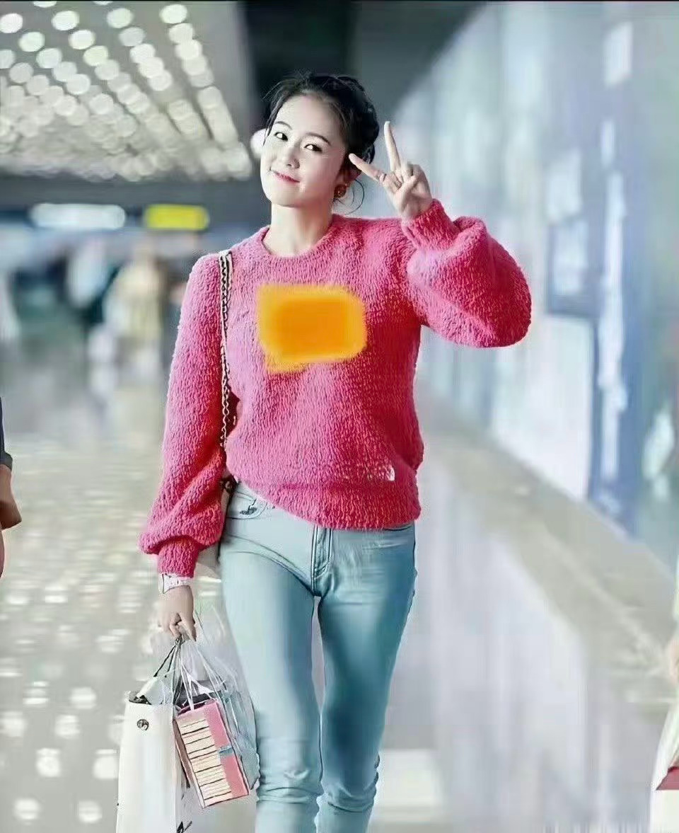 于正真的很有眼光 小透明时期的白鹿就已经很漂亮了 