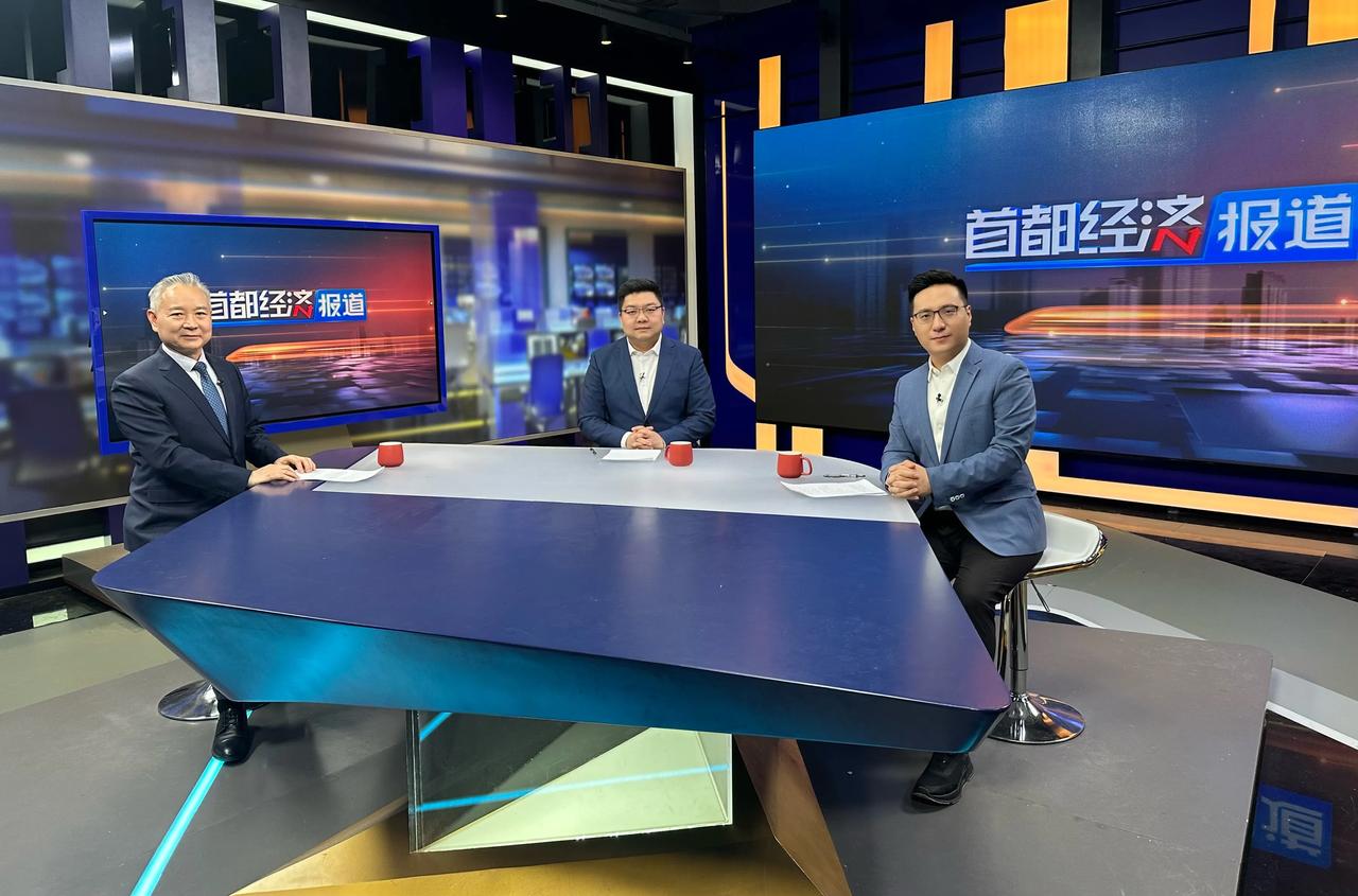 发几张解读中央经济工作会议的工作照片。