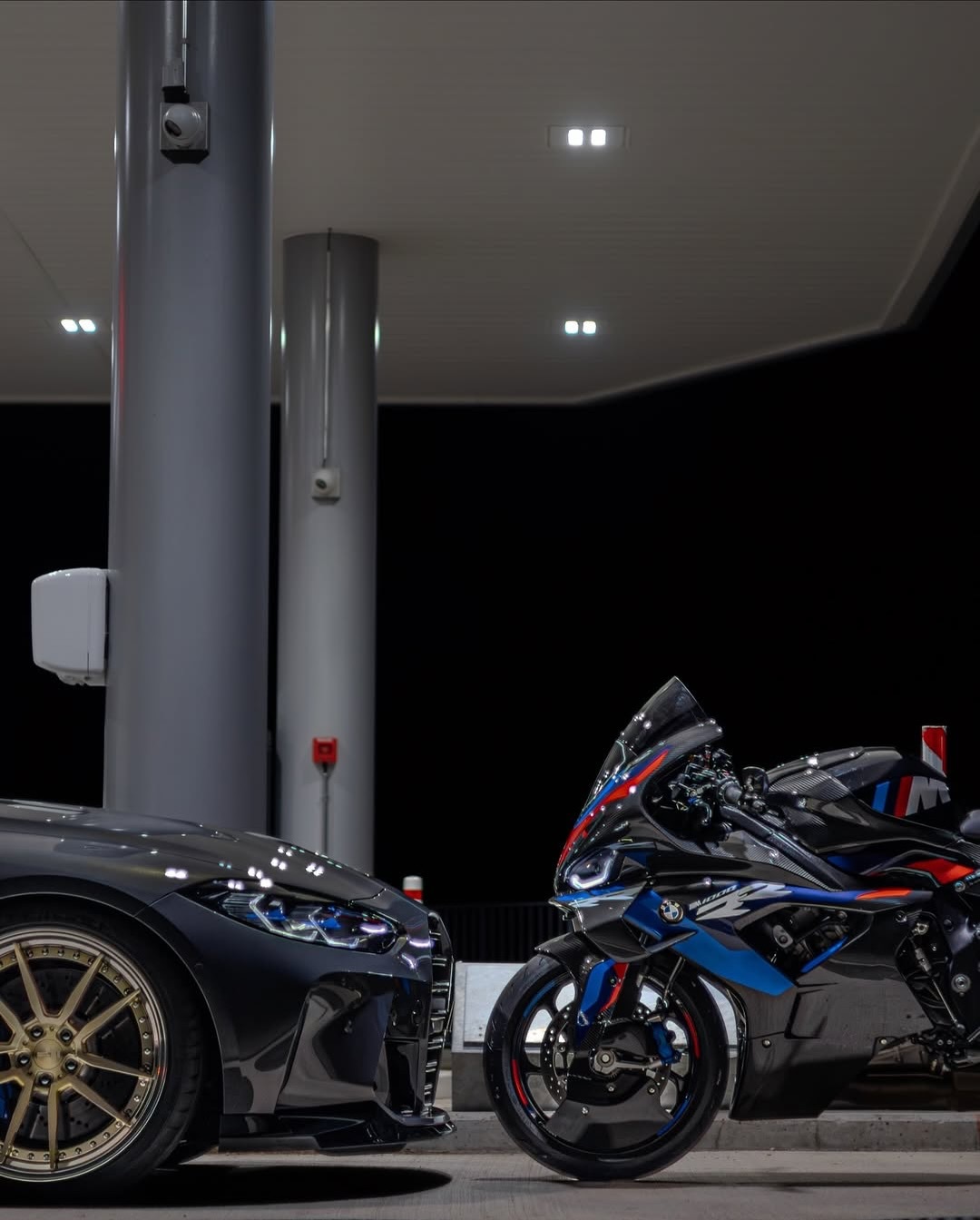 改车吧 BMW M1000RR &  M3 compétition 