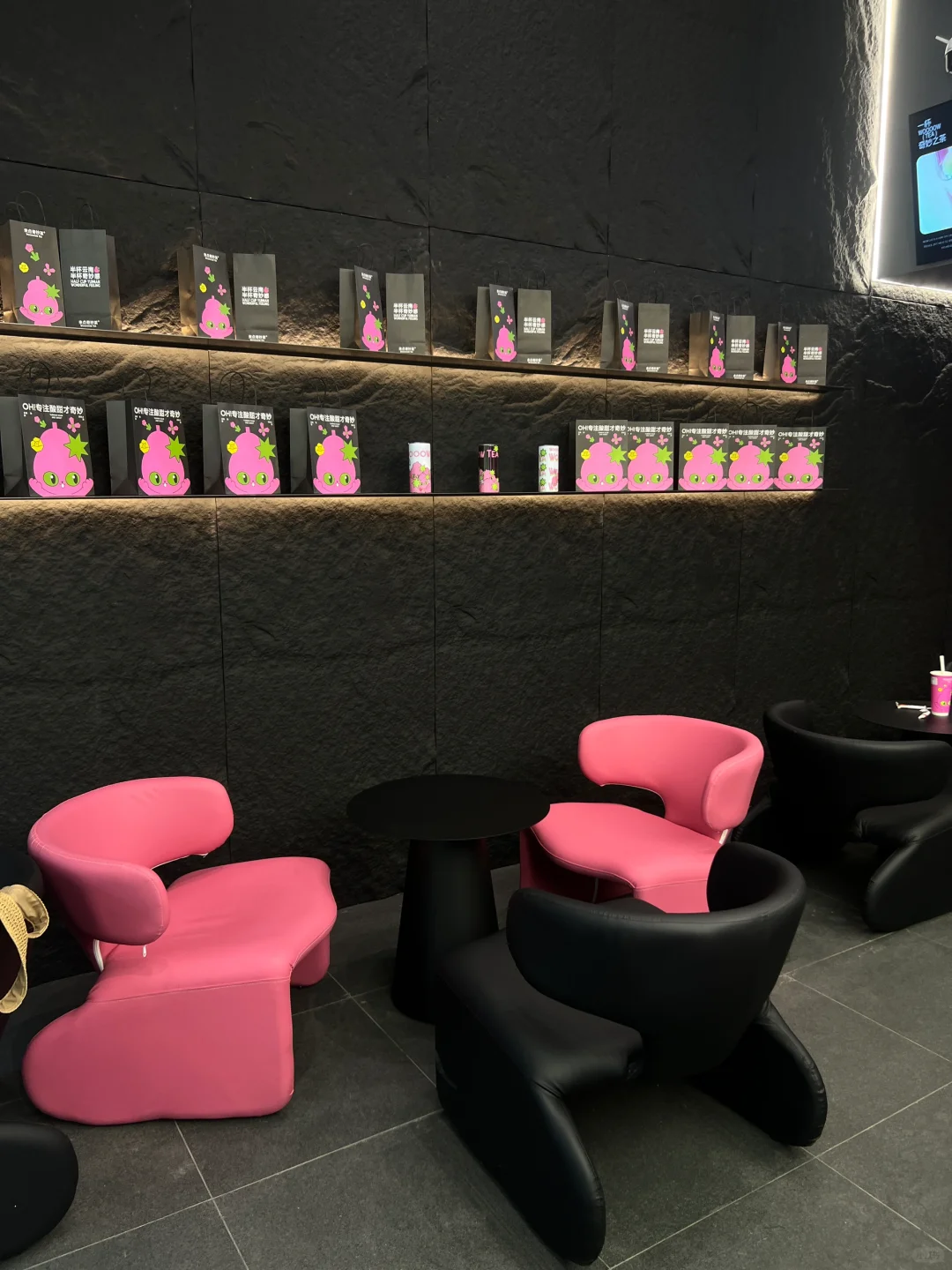 海口新开的！！！开了开了！！！！漂亮店。。。