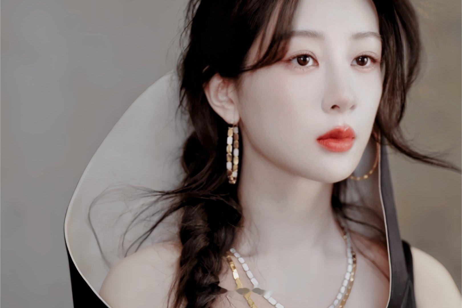 -#杨紫费加罗八月封面预告# ｜#杨紫# 【自修🎥·Andy24年费加罗八月新