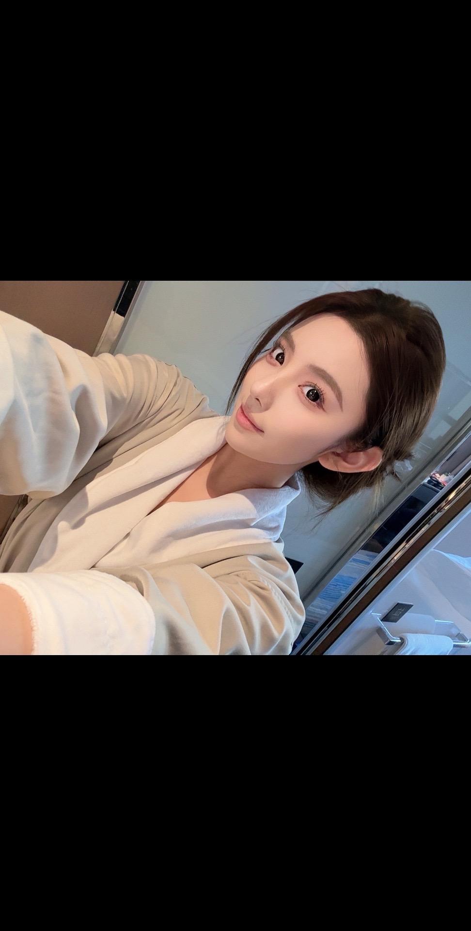 如果我现在公布恋情那会有多少人疯掉？会有多少人走向天台？医院是否会人满...