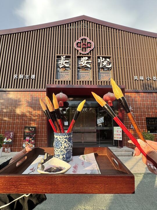 在上海吃饭 有时都分不清是菜还是艺术品….