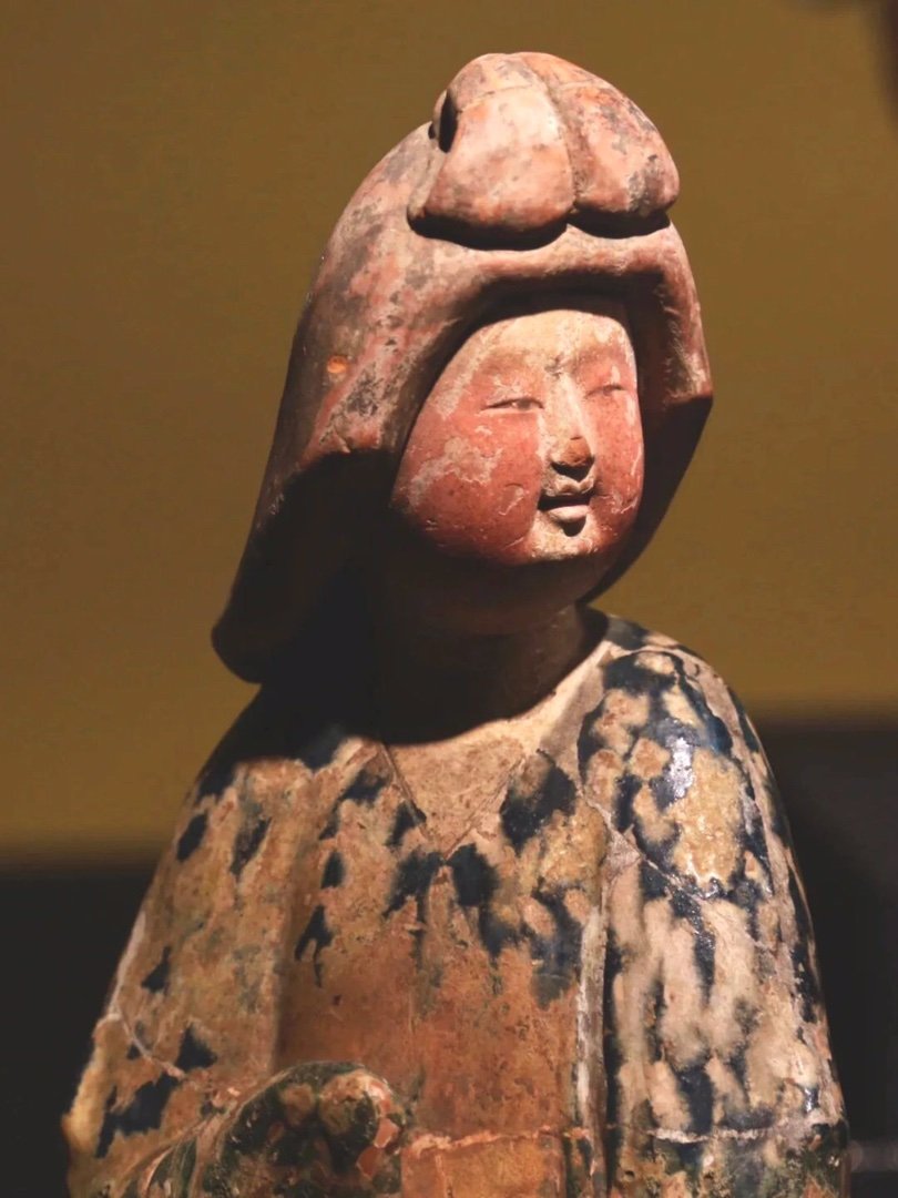 烦恼本无根，不捡自然无；困惑本无源，不究自轻松。思虑过重，皆是执念，你救自己的第