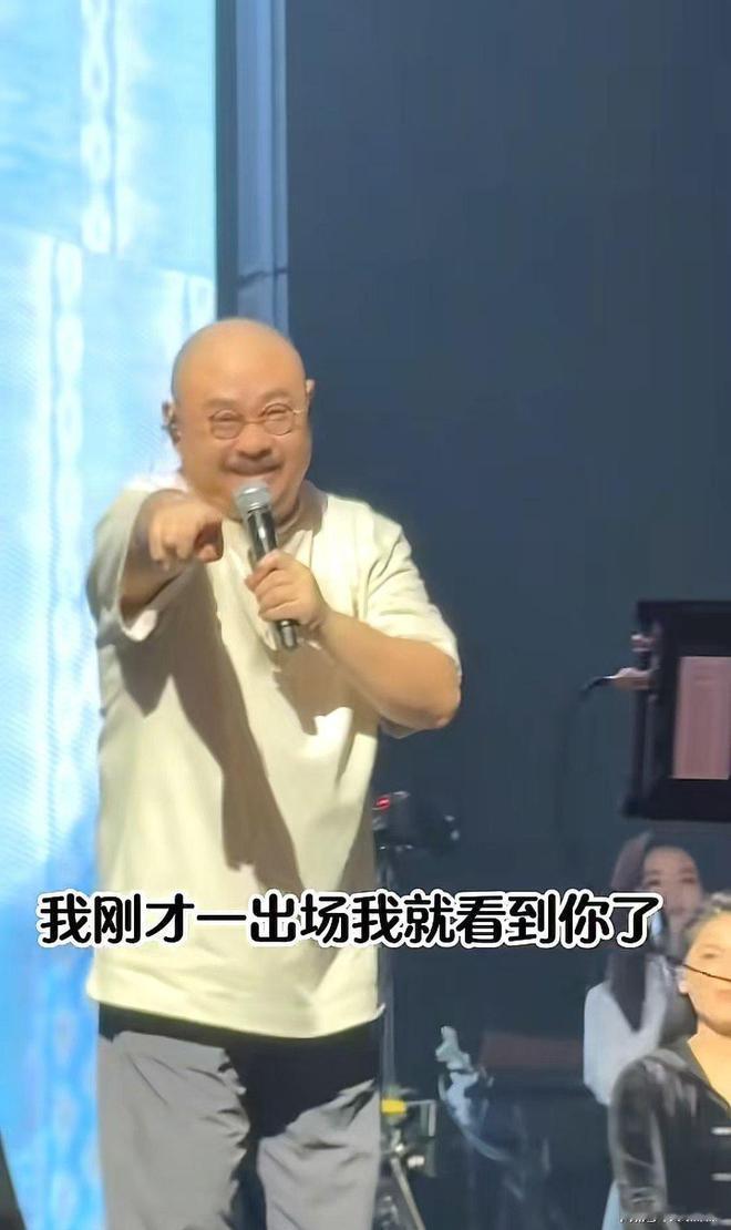 鲁迅笔下的人血馒头，那愚昧麻木的场景至今让人痛心。而现在部分流量主播，和这人血馒