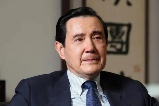 马英九现在估计肠子都悔青了！他后悔的不是多次访问大陆受到高规格接待，也不是公开主