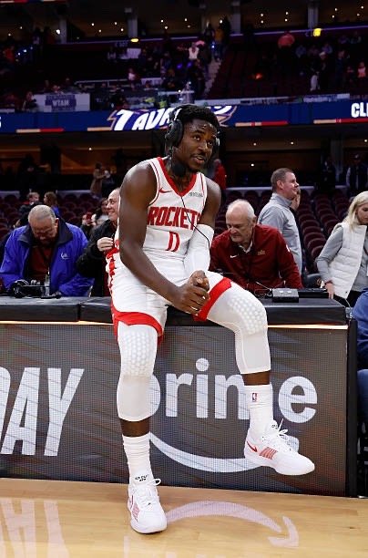 兄弟们，霍老三跟你们说晚安💤